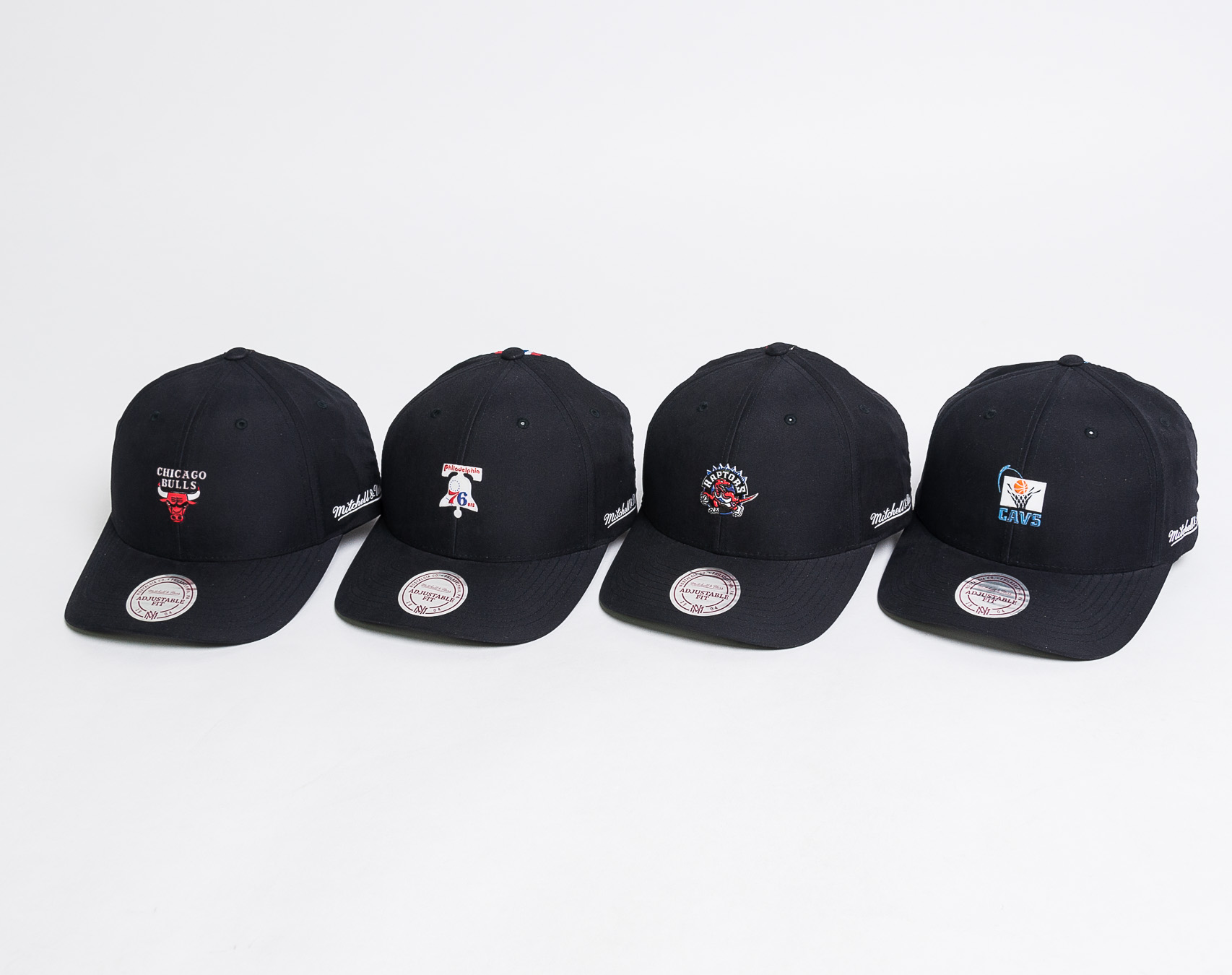 Kšiltovka Mitchell & Ness Chicago Bulls Taped Black Snapback