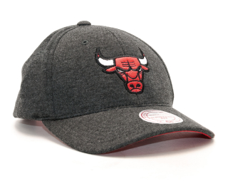 Kšiltovka Mitchell & Ness Sweat Chicago Bulls Black Snapback